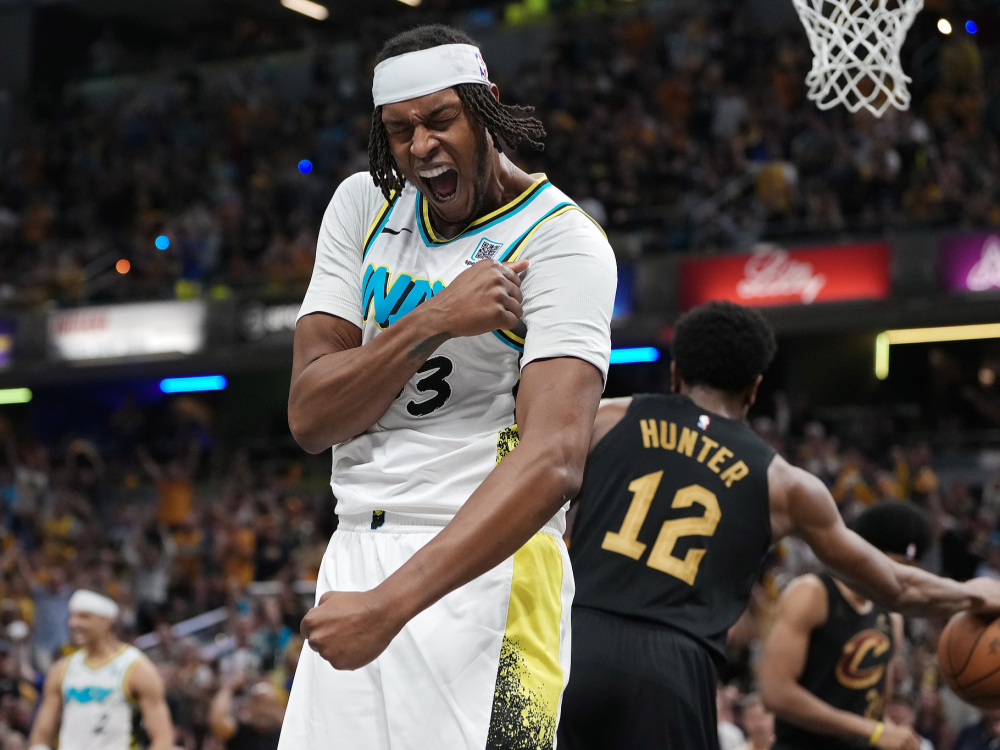 亚博体育下载 -印第安纳步行者迎欧篮联关键赛；集结日复出首秀；媒体盛赞；身体对抗强度拉满的简单介绍